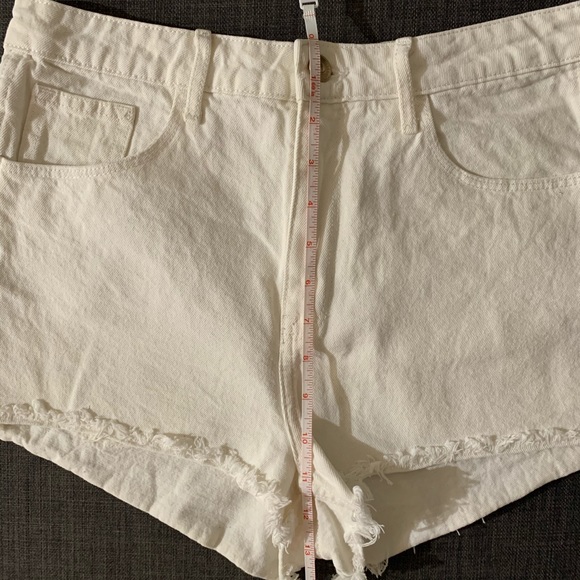 High Waisted Denim White Short - Picture 9 of 14